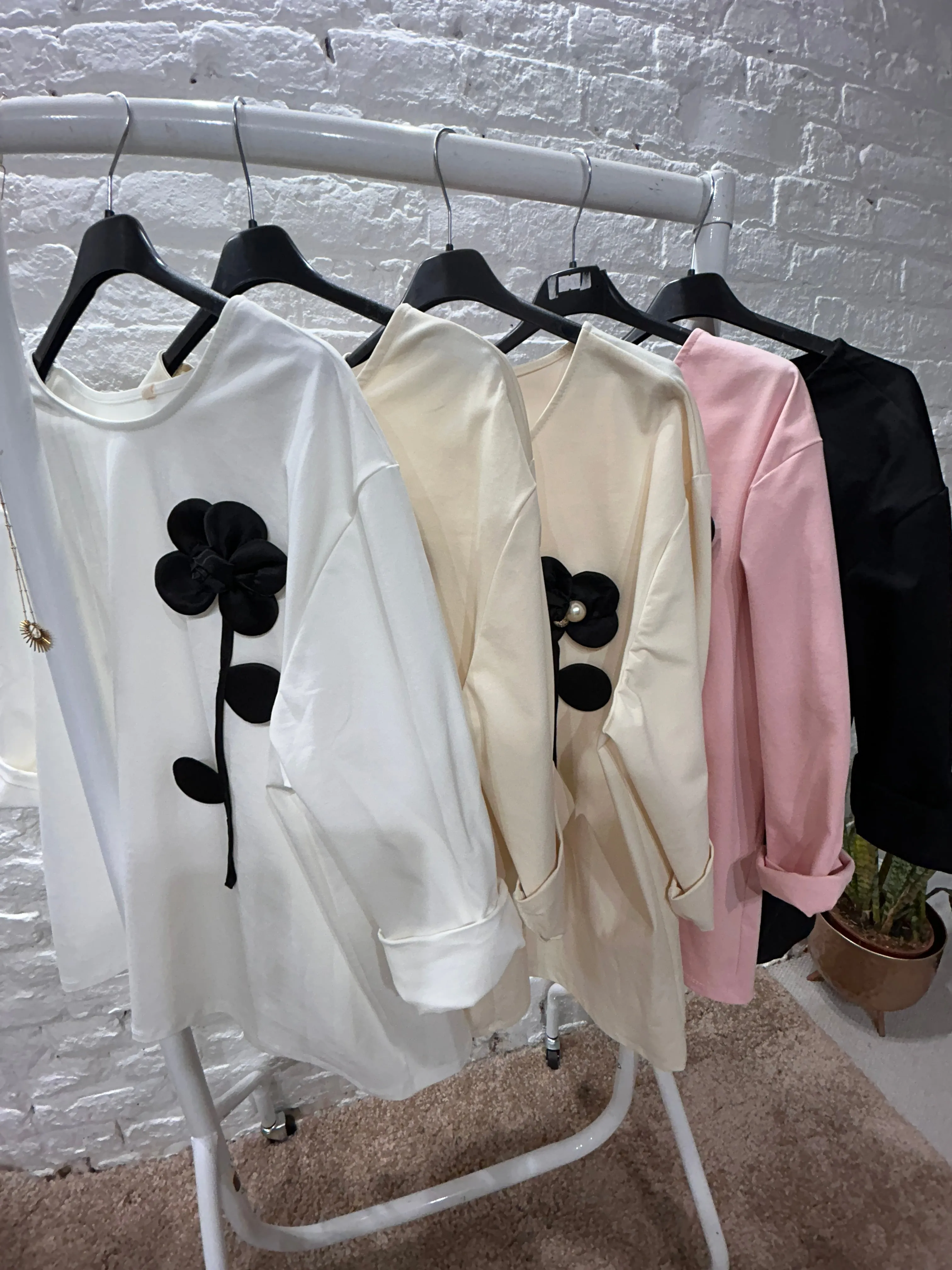 Chelsea 3D Flower Lux Flower Lounge Top Sweater